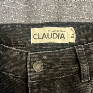Dynamite Claudia High Rise Jeans in Dark Gray/Black